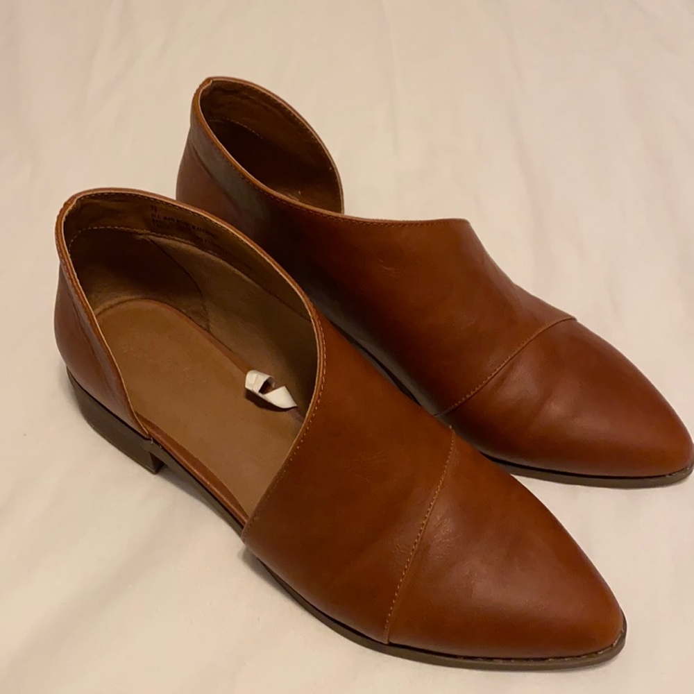 Universal Thread Wenda Cut Out Booties
